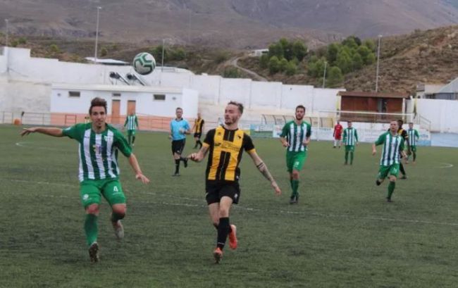 El Berja CF iguala frente al Cubillas para finalizar la primera vuelta