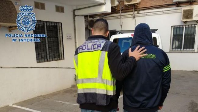 Detenido un fugitivo con cinco reclamaciones judiciales y multitud de antecedentes