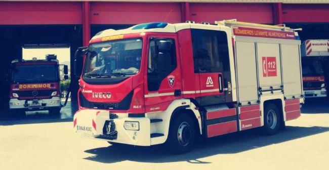 Una fuga de gas butano provoca una explosión en una cafetería de Almería