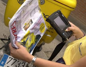 Los sindicatos piden protección para el personal de Correos