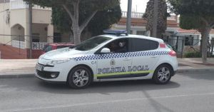 Policía de Vícar tramita casi un centenar de denuncias por incumplir el confinamiento