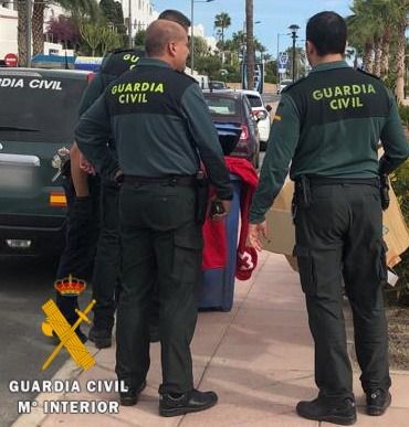 16 personas en una pelea clandestina de gallos en Adra pese al #COVID19