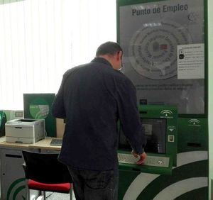 100 parados diarios en Almería registra el SAE por el #COVID19