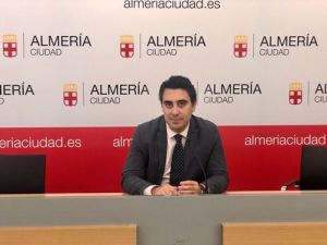 Vox pierde un concejal en el Ayuntamiento de Almería