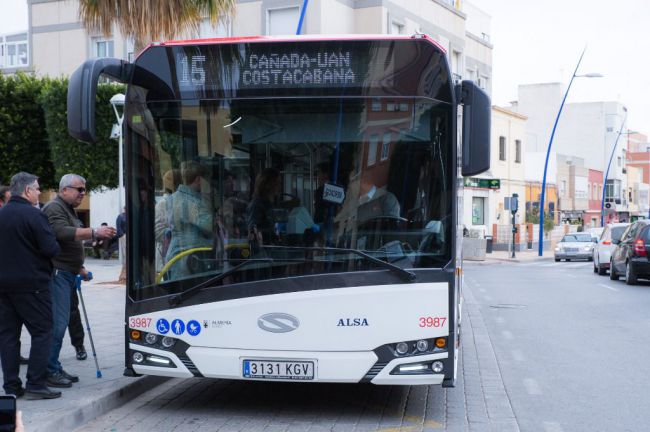 Vecinos de Loma Cabrera piden que el bus 20 recupere todo su horario