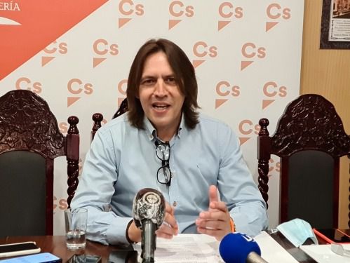 Burgos (Cs): “El PFEA contribuye al arraigo de la población almeriense”