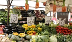 Agricultura inicia la campaña "Con las cosas de comer no se juega"