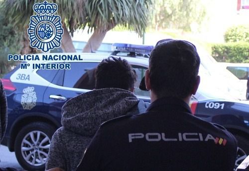 Denunciadas 25 personas en Almería por participar en una fiesta de cumpleaños y jugar al bingo