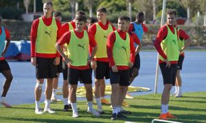 El Almería preparará este miércoles, a puerta cerrada, el partido ante el líder