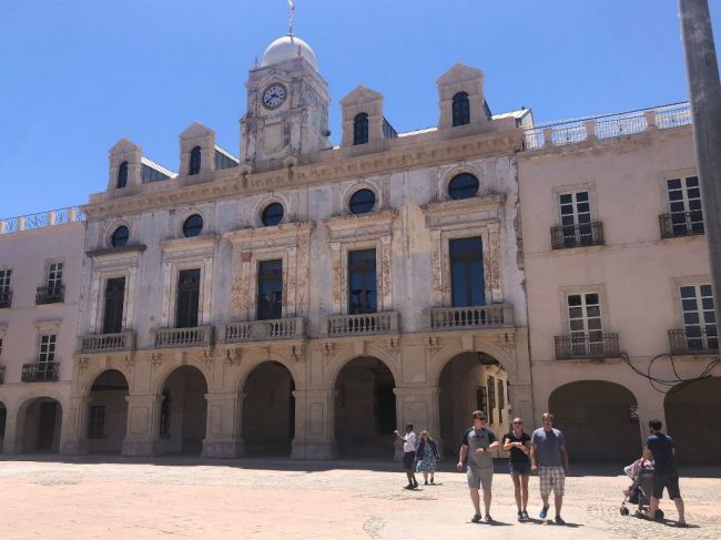 El TSJA admite el recurso sobre la remodelación de la Plaza Vieja