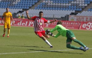 2-0: El Almería B cierra el 2020 con una victoria sobre el Huétor Vega