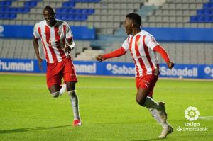 El Almería se sitúa a un punto del Espanyol y del Mallorca