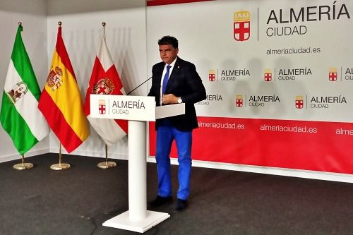 El Defensor del Pueblo califica al Ayuntamiento de Almería de «administración entorpecedora»