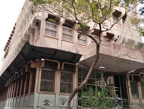 El Ayuntamiento comunica a Correos su interés por adquirir el antiguo edificio