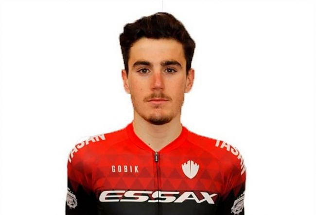 Raul Craviotto participa en la Vuelta Ciclista al Guadalentín con Essax