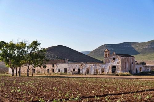 Amigos de la Alcazaba felicita a Diputación por el Cortijo del Fraile