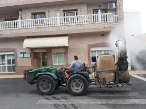 Saneamiento Municipal D+D+D Alcanza en los colegios De Vícar