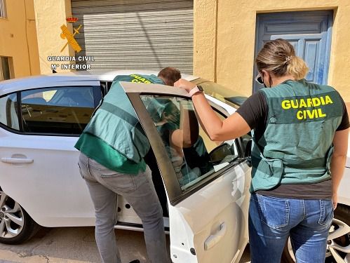 Detenido por robar un móvil con violencia en Roquetas de Mar