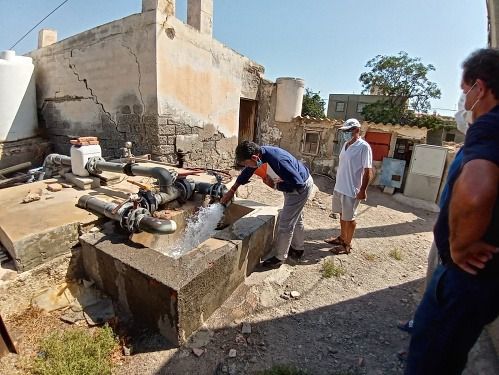 Cazorla califica de 'riesgo absurdo para el acuífero de Almería' que la desaladora no extraiga el agua del mar