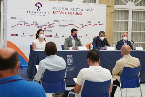 Arranca La Vuelta Ciclista a España más almeriense de la historia