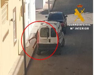 Detenido un ladrón que fue grabado en video en Níjar y compartido en redes sociales