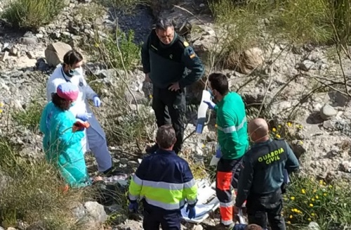 Un técnico de AGAPA es rescatado tras caer por un barranco de 10 metros mientras hacía mediciones