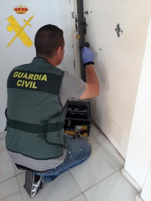 Detenidos dos personas por robos en trasteros de San Juan de los Terreros