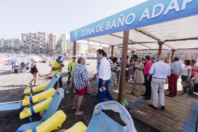 El Ayuntamiento instalará 1.700 metros de pasarelas articuladas de hormigón en las playas