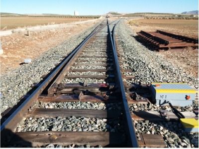 La Junta se compromete a estudiar un tren de cercanías con el Poniente