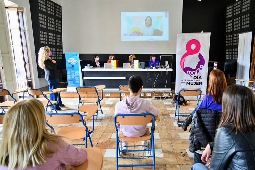 Las mujeres pioneras de Almería en un documental del IES Maestro Padilla