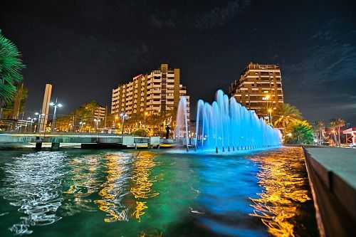 Almería se tiñe de azul para visibilizar el Día Mundial de la Diabetes