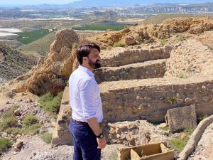 VOX logra el compromiso de Urbanismo de realojar a los vecinos del entorno de la Alcazaba