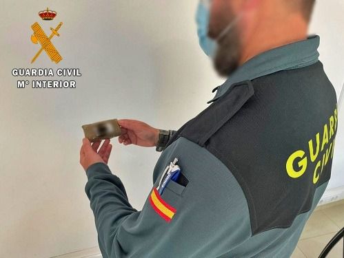 La Guardia Civil ha incautado 300 kilogramos de hachís en un doble fondo de una embarcación recreativa