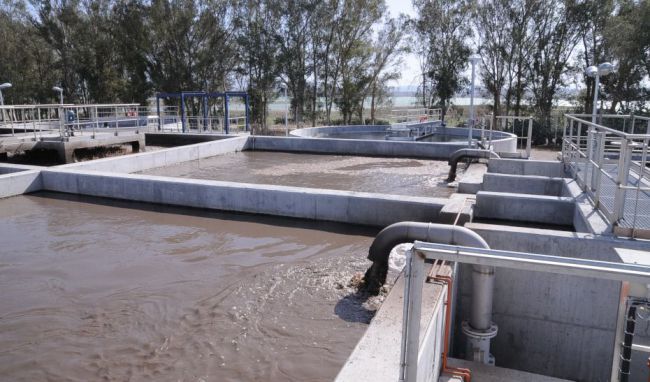 La Junta aprueba 20,9 millones de euros para abastecimiento en alta de agua desalada en el Poniente