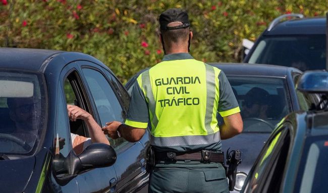 Cinco heridos en una colisión entre tres turismos y un camión en la autovía A-7 en El Ejido