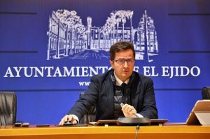 El Ayuntamiento de El Ejido ya ha formalizado contratos de obras por 4,5 millones