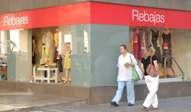 Un 25,6% menos de contratos por Rebajas en Almería