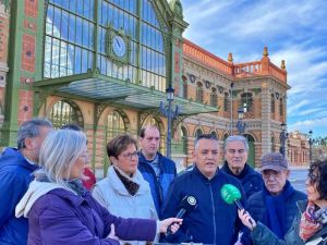 El PSOE "reclama" el lunes lo que el sábado anunció que ya iba a hacer RENFE