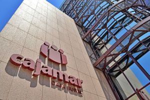 Cajamar coloca 750 millones de euros en cédulas hipotecarias