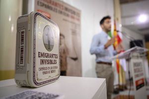 Gran acogida de la exposición ‘Emigrantes Invisibles’ en Almería