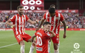 El Almería se prepara para enfrentarse a Osasuna en El Sadar