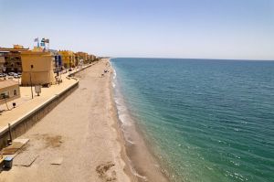 Las aguas de baño en Almería siguen excelentes