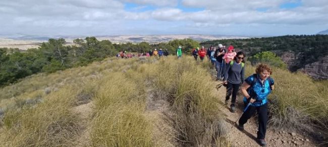 Cerca De Cuarenta Senderistas Conocieron La Cara Norte De La Sierra De Lújar