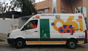 Fallece un trabajador al caer desde el techo de una nave en Almería