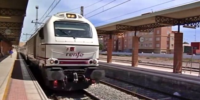 Horas de retraso por avería en el Intercity Almería-Madrid