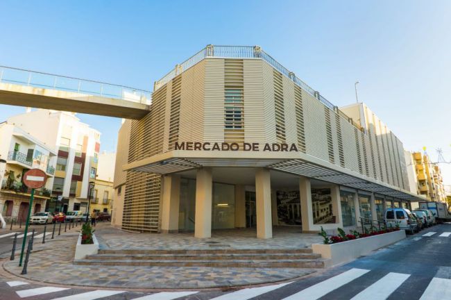 Un tótem informará a los ciudadanos en el Mercado de Adra