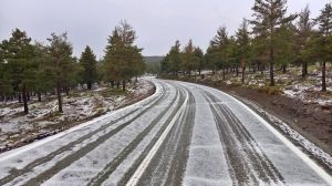 La nieve provoca el corte de una carretera en Almería