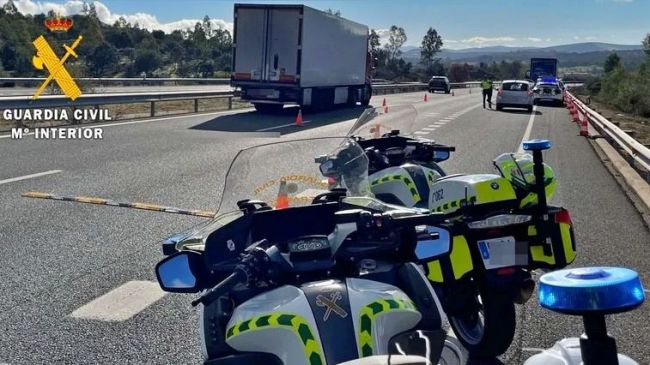 Atascos en la Variante de Almería por obras en el viaducto del Barranco Caballar