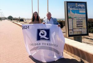 Visita del director general del ICTE a El Ejido para certificar el distintivo de Q de las playas