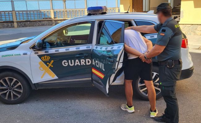 Investigación de la Guardia Civil sobre amenazas a una menor en Almería